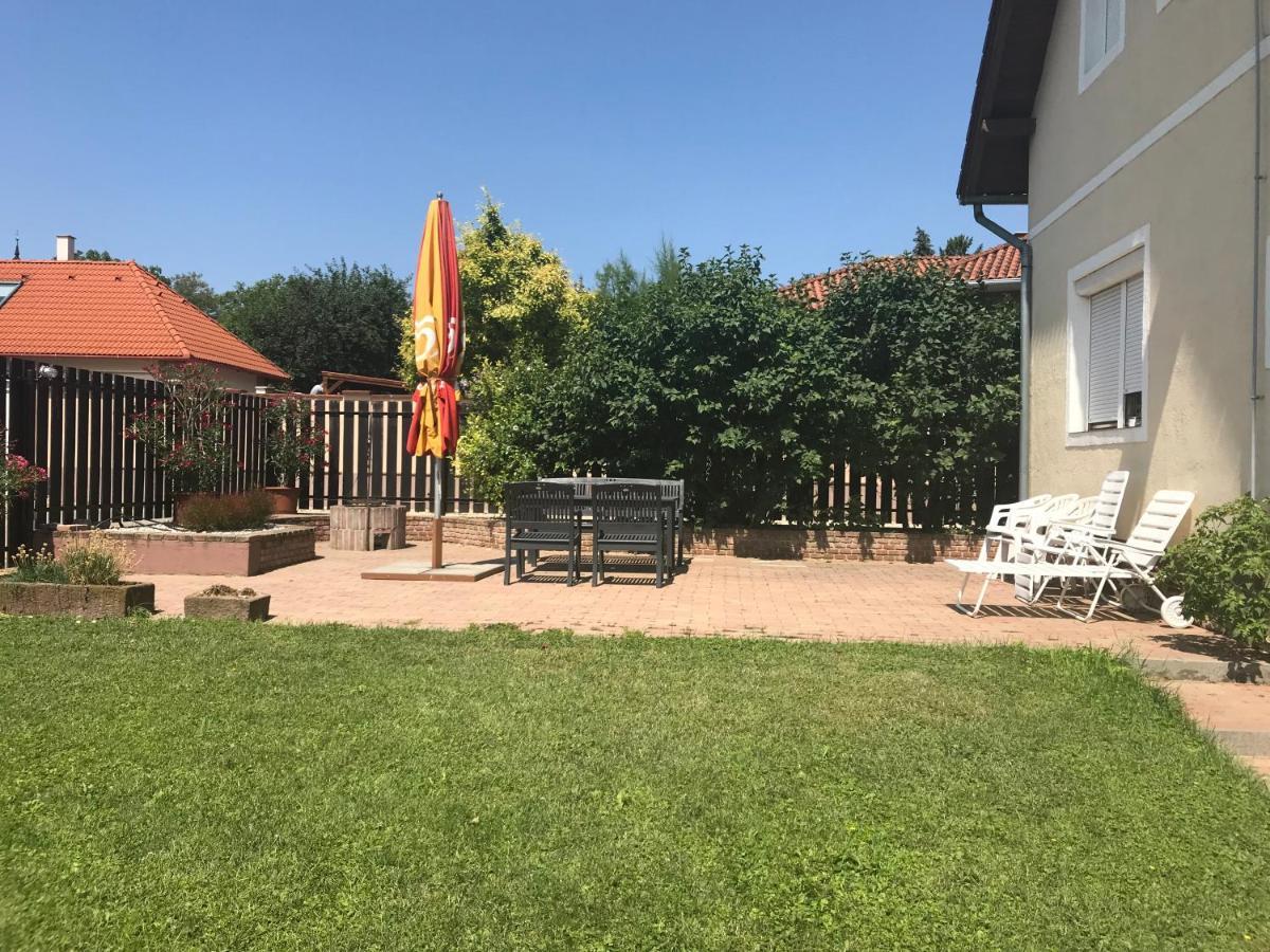 Marta Apartman Balatonalmadi Luaran gambar