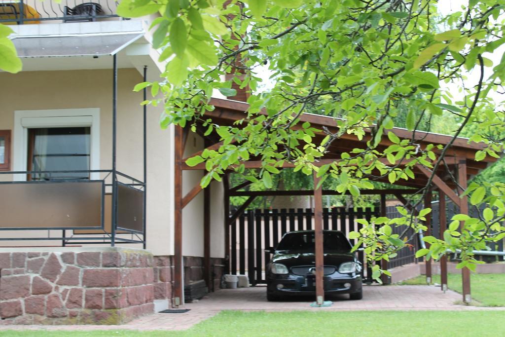 Marta Apartman Balatonalmadi Luaran gambar